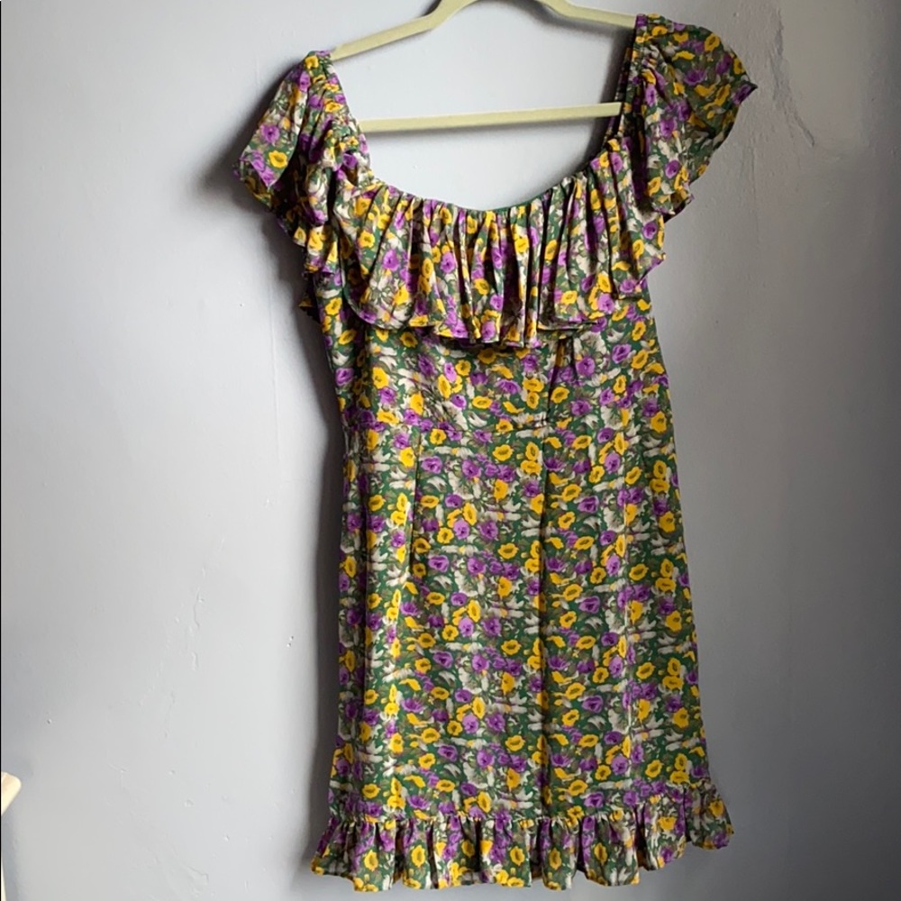 Dress - Picture 2 of 4